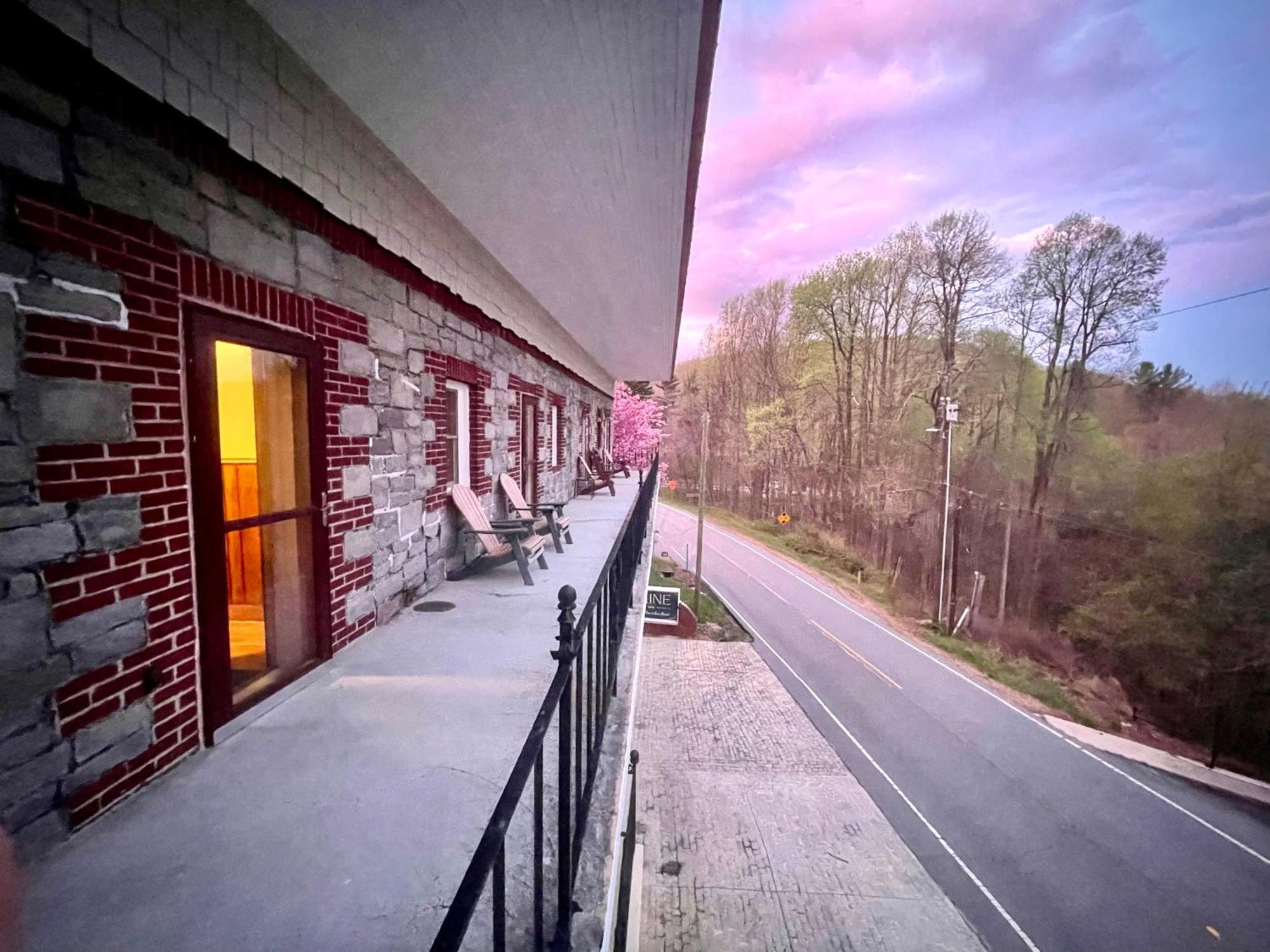 Skyline Village Inn Spruce Pine Экстерьер фото